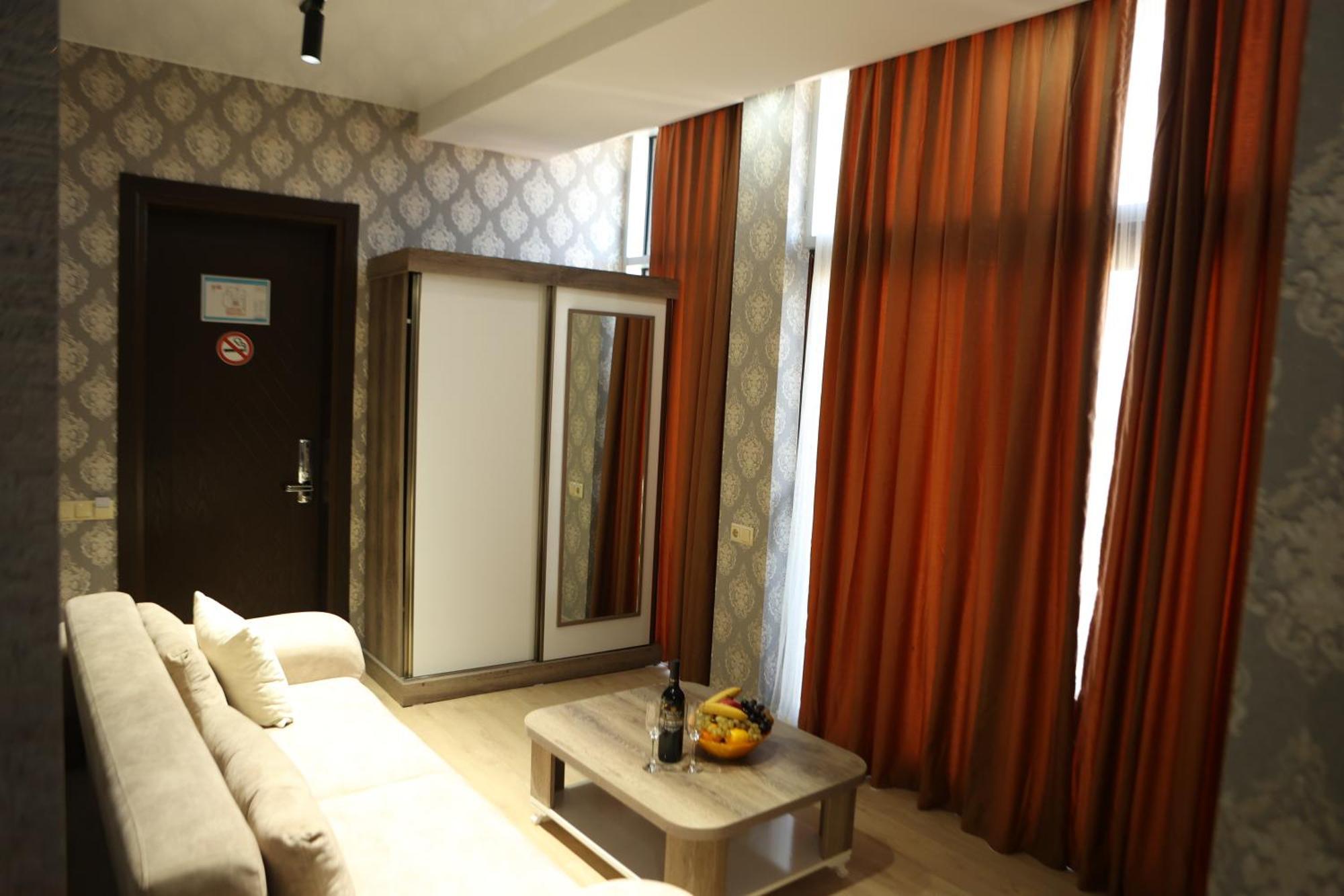 Hotel Dream Tower Batumi Esterno foto