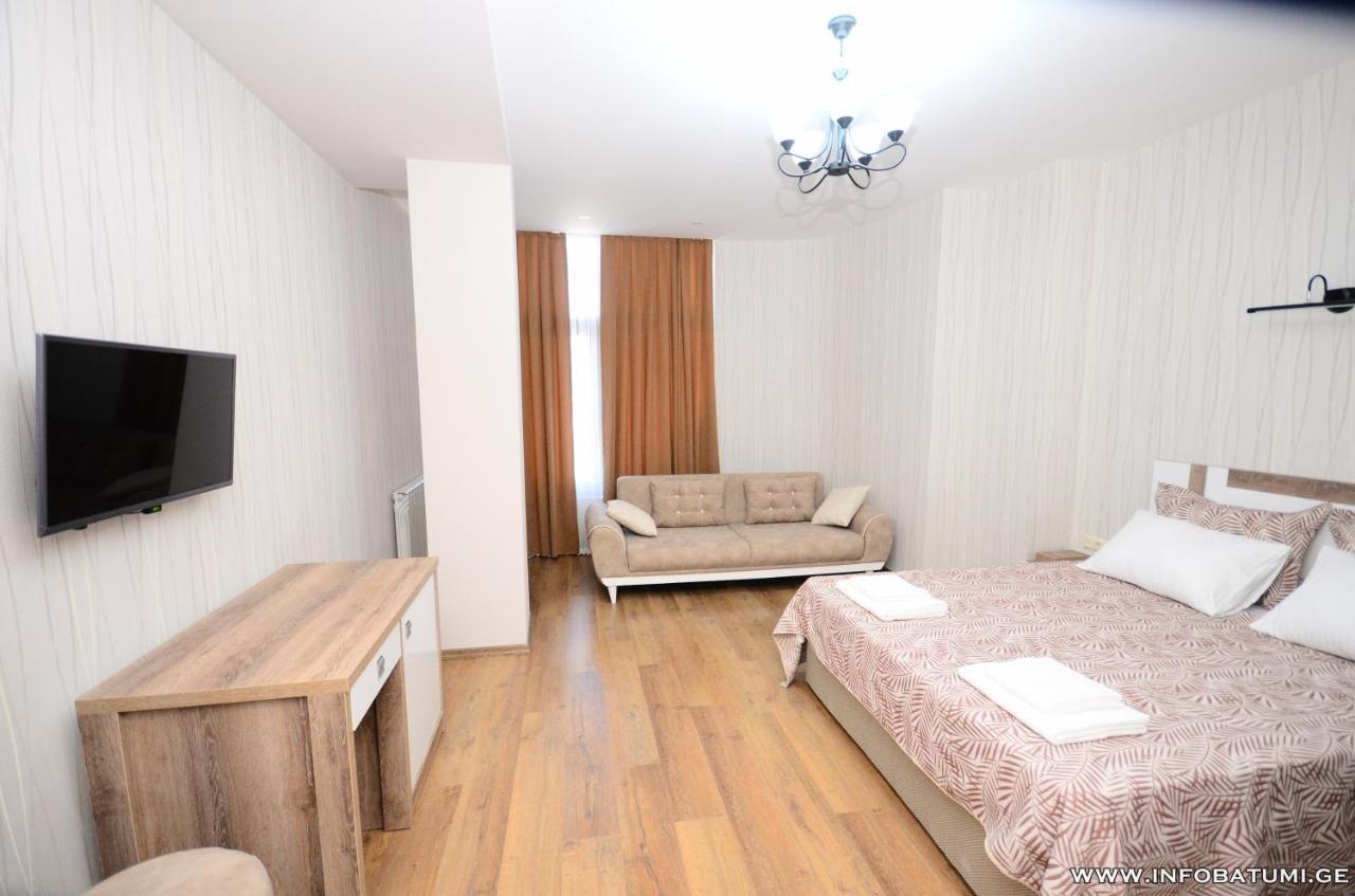 Hotel Dream Tower Batumi Esterno foto