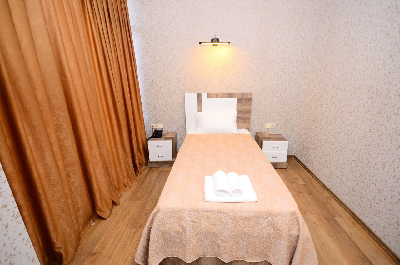 Hotel Dream Tower Batumi Esterno foto