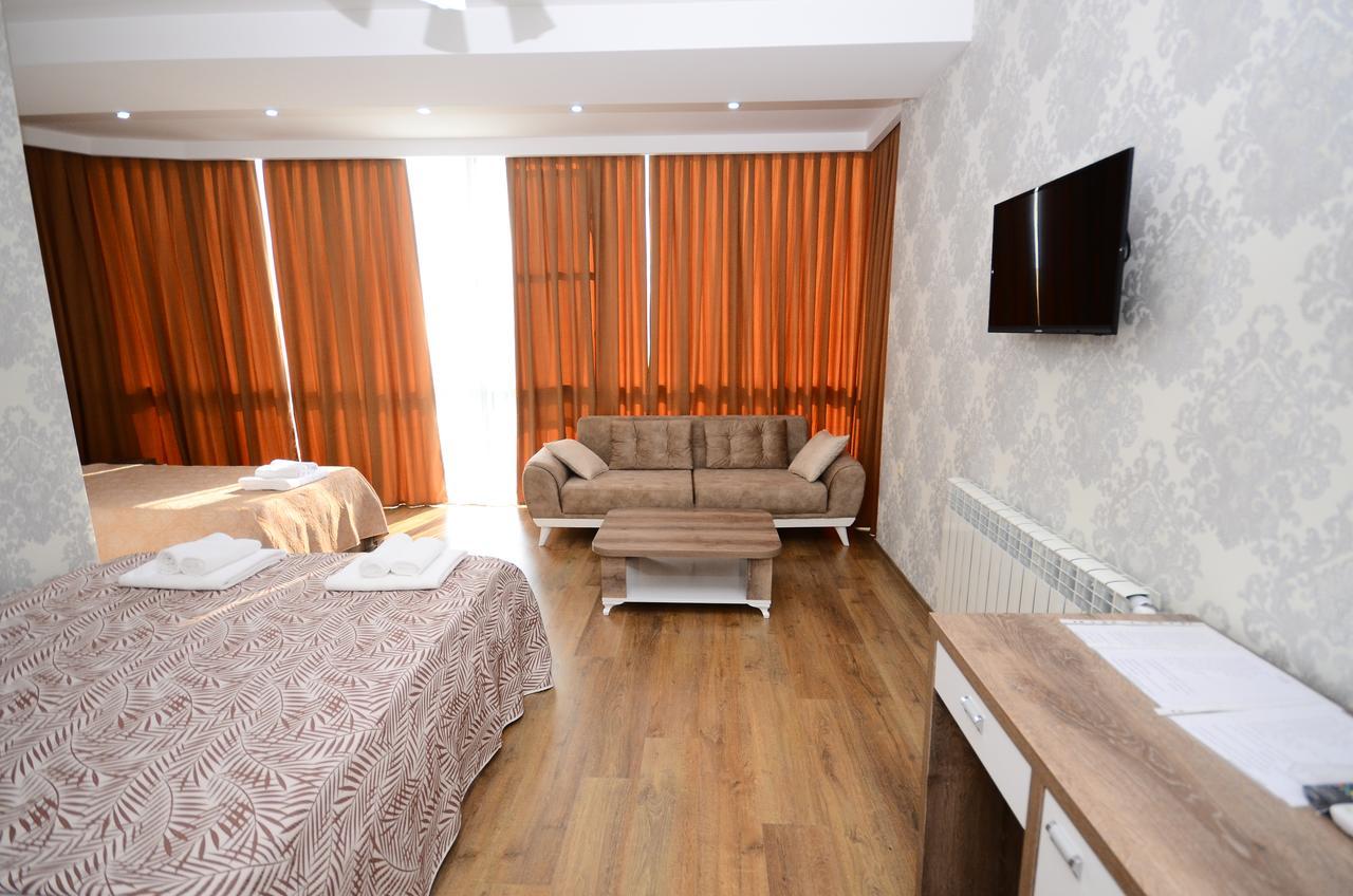 Hotel Dream Tower Batumi Esterno foto