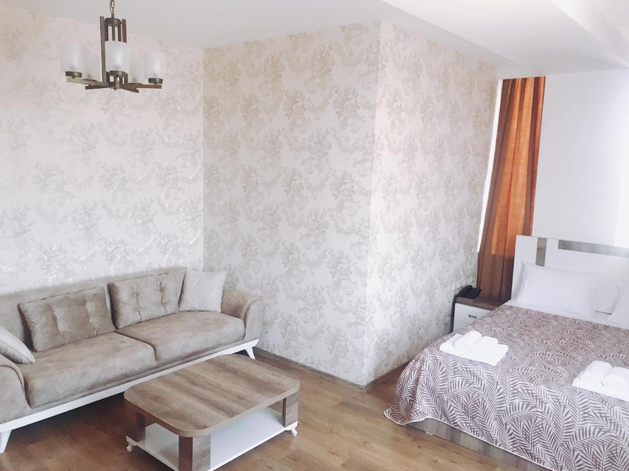 Hotel Dream Tower Batumi Esterno foto