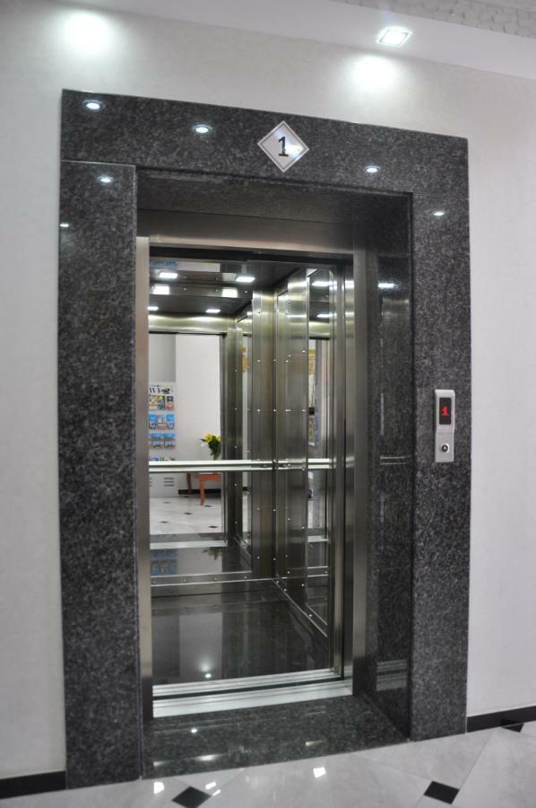 Hotel Dream Tower Batumi Esterno foto