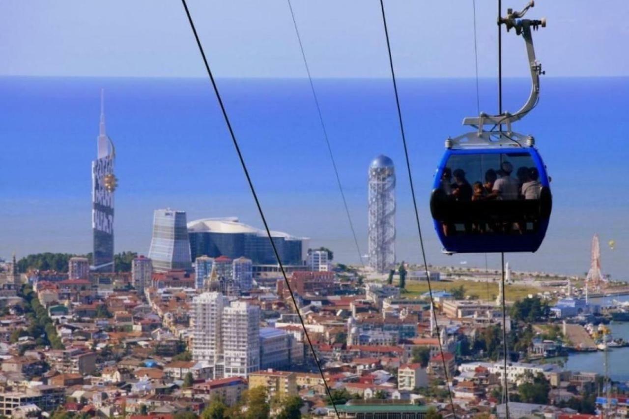 Hotel Dream Tower Batumi Esterno foto
